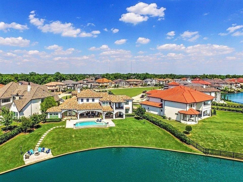 Sugar Land luxury home exterior — Houston TX