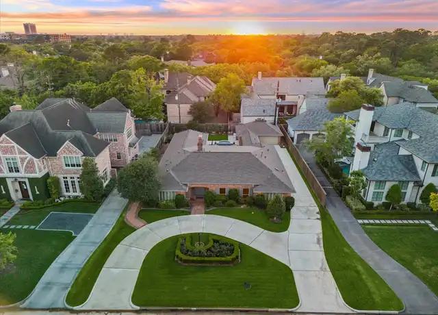 Tanglewood tree-lined street — Houston TX