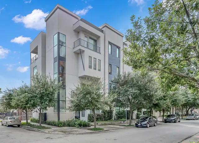 Upper Kirby luxury property — Houston TX